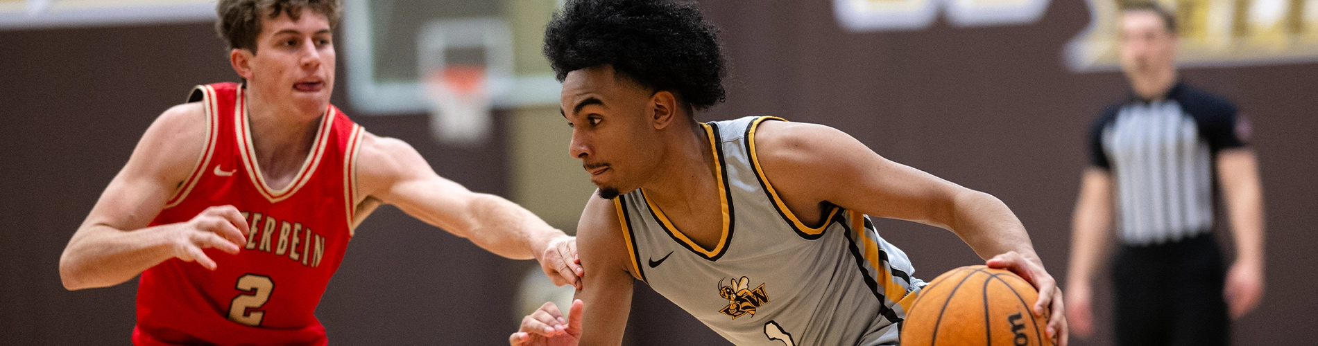 The BW men's basketball team is in action this winter.